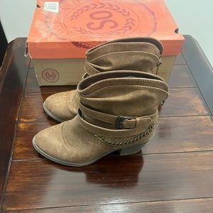 So by Kohls Brand New boots
